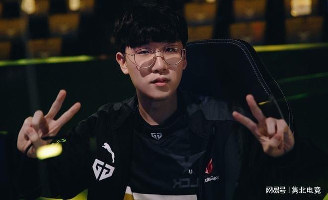 表团凭借地 表团凭借地