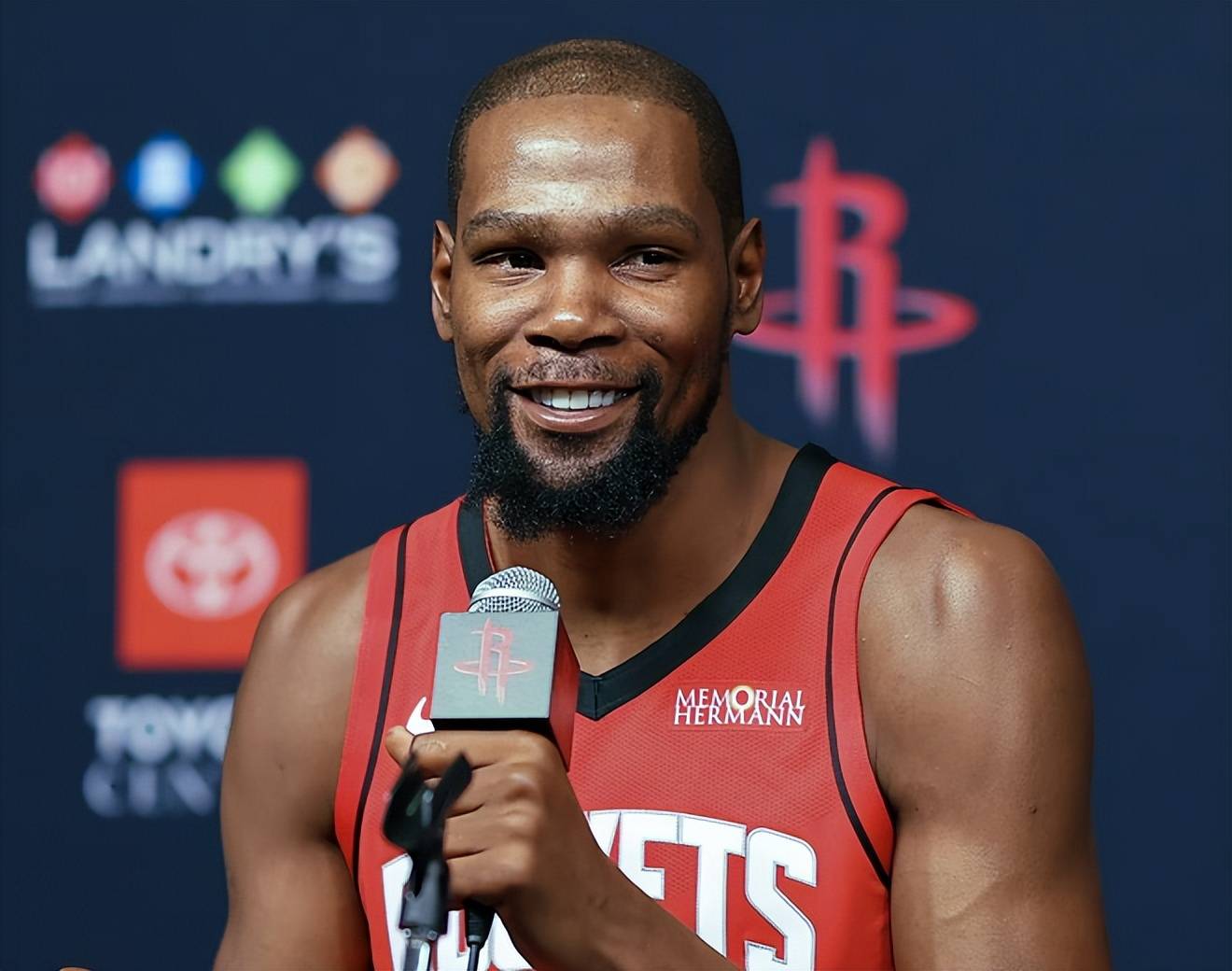 形成侧翼夹 形成侧翼夹